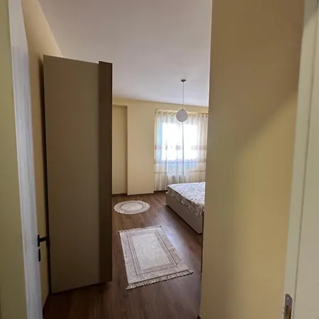 Elton Gjana Patza-Kuqani