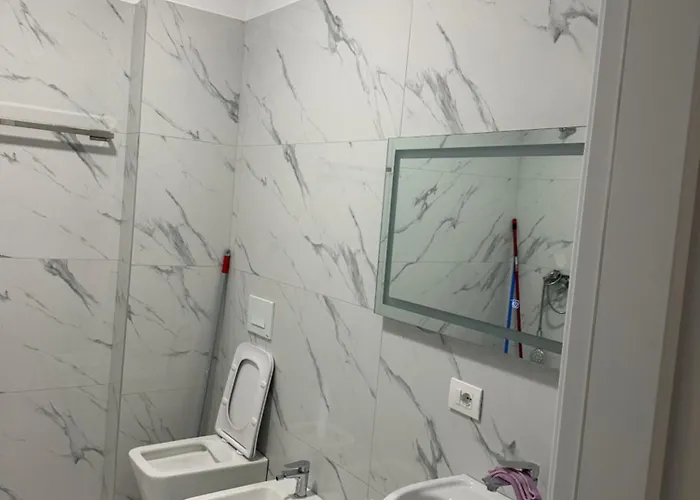 Elton Gjana * Patza-Kuqani