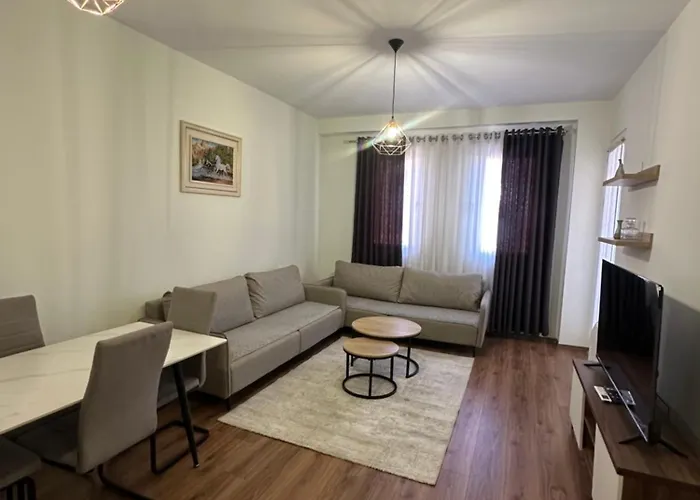 Elton Gjana Lägenhet Patza-Kuqani