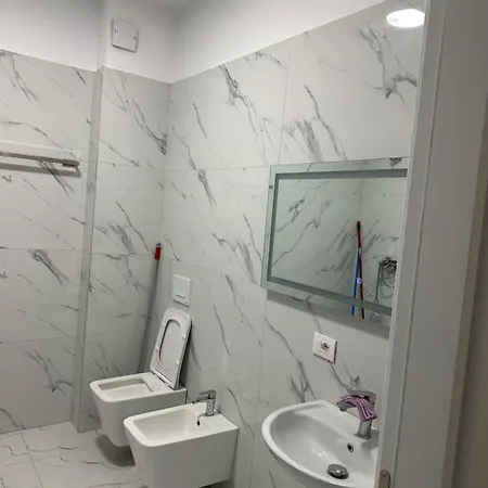 Elton Gjana * Patza-Kuqani