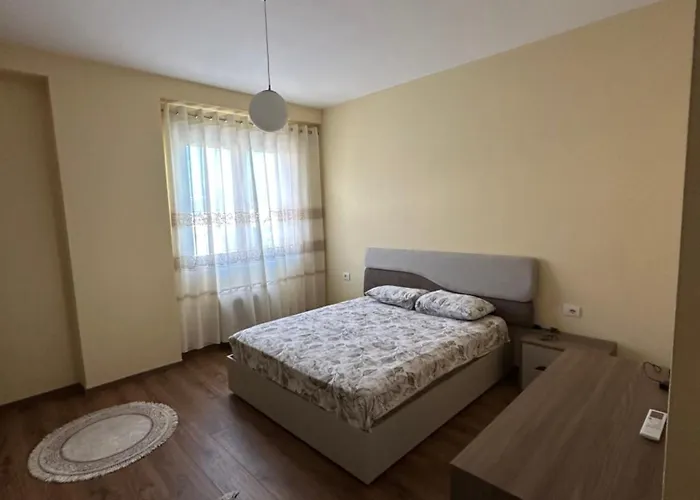 Apartament Elton Gjana Patza-Kuqani